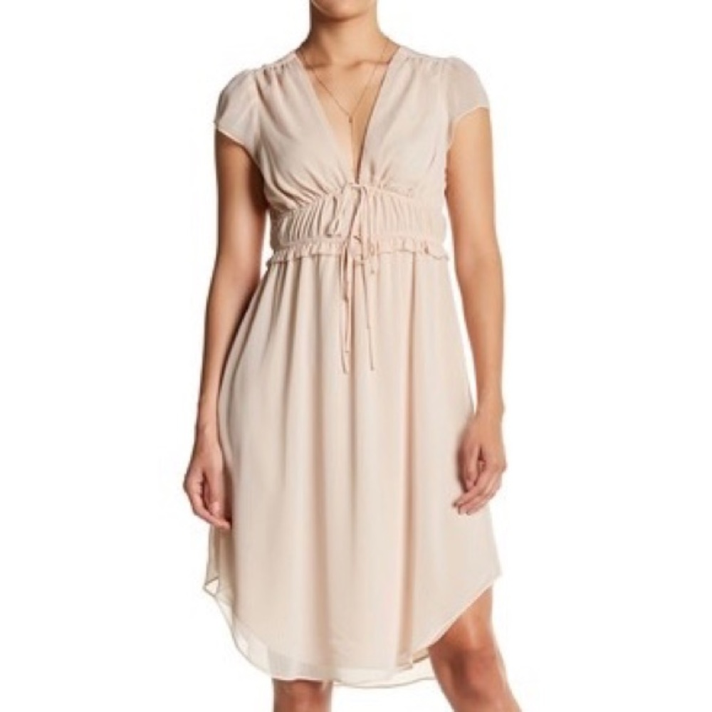 NWT Chelsea28 Floaty Chiffon Dress